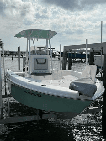 2021 AQUASPORT 230 BAY BOAT