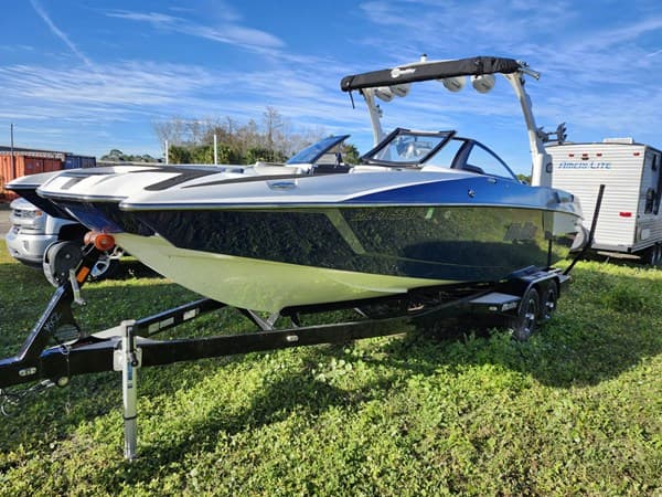 2018 WAKESETTER MXZ