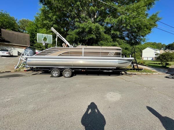 2022 26' BENNINGTON 26 LX