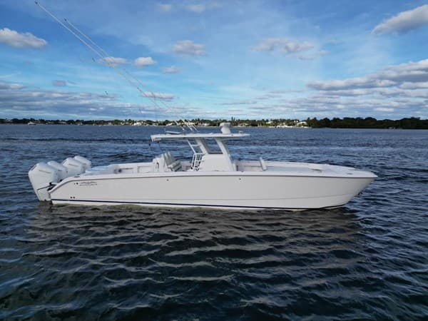 2025 NO NAME INVINCIBLE