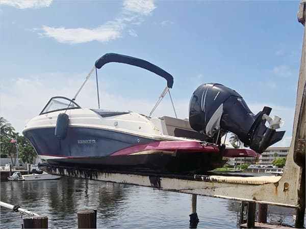 2018 25' RINKER 2018 Q5